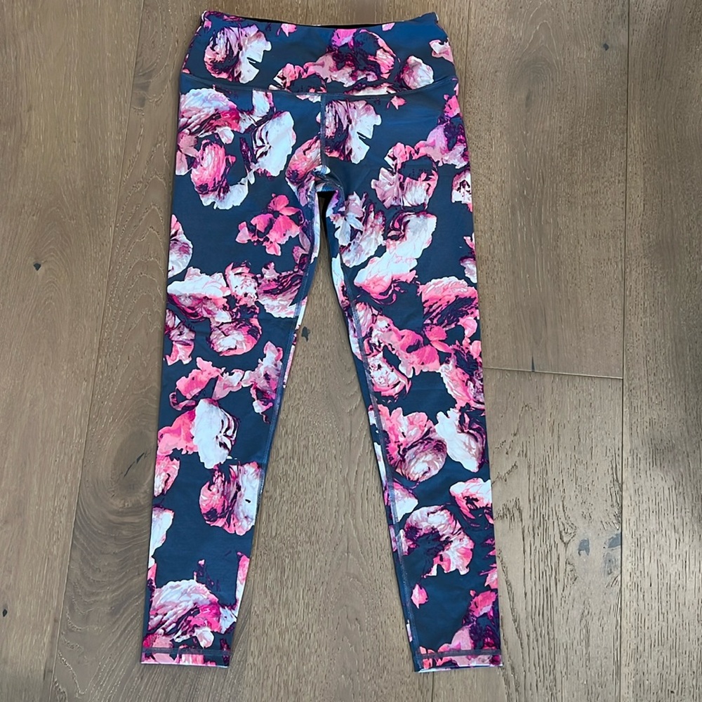 Victoria’s Secret floral 7/8 leggings